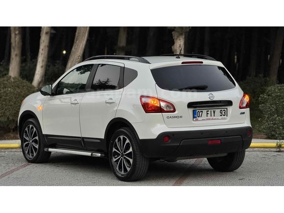 Sahibinden Nissan Qashqai 1.6 dCi Black Edition 2013 Model  280.000 km Beyaz