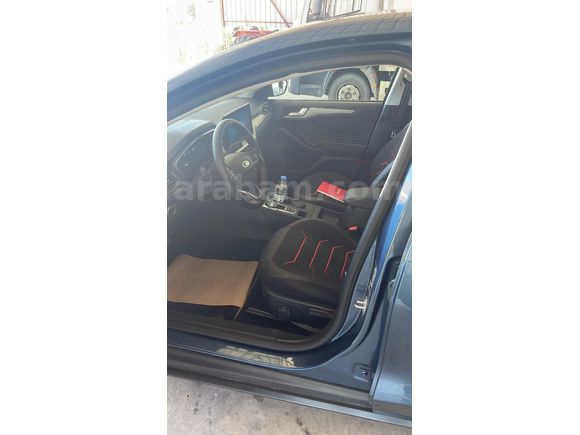 Sahibinden Ford Focus 1.5 TDCi Titanium X 2024 Model  14.000 km Mavi