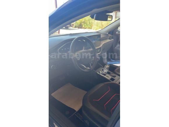 Sahibinden Ford Focus 1.5 TDCi Titanium X 2024 Model  14.000 km Mavi