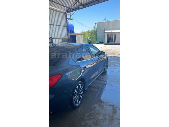 Sahibinden Ford Focus 1.5 TDCi Titanium X 2024 Model  14.000 km Mavi