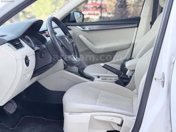 2017 MODEL HATASIZ SKODA OCTAVİA 1.6 İÇİ BEJ