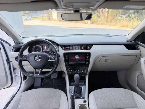 2017 MODEL HATASIZ SKODA OCTAVİA 1.6 İÇİ BEJ