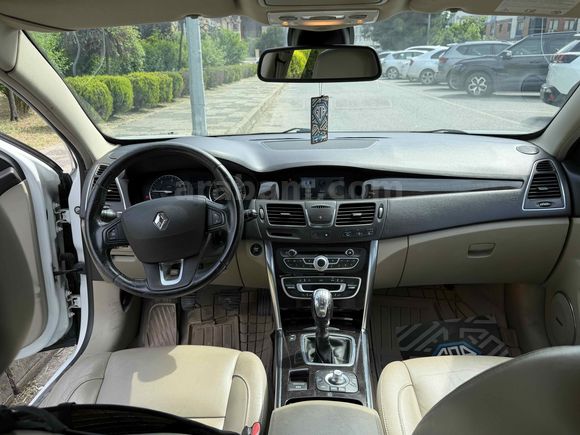 Renault Latitude 1.5 dCi Executive 2012 Model 