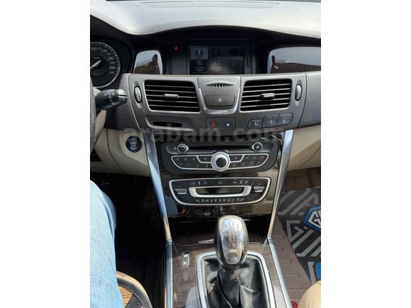 Renault Latitude 1.5 dCi Executive 2012 Model 
