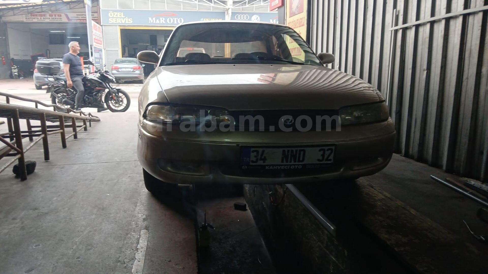 Sahibinden Mazda 626 2.0 1993 Model 198.000 km Kahverengi 4