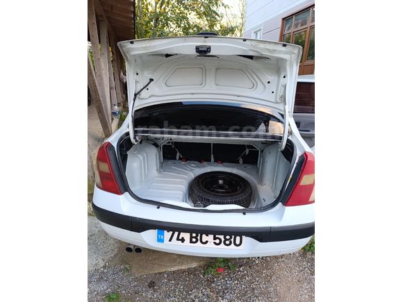 Sahibinden Renault Clio 1.5 dCi Authentique 2002 Model  340.000 km Beyaz