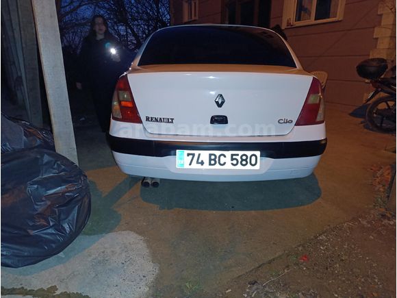 Sahibinden Renault Clio 1.5 dCi Authentique 2002 Model  340.000 km Beyaz