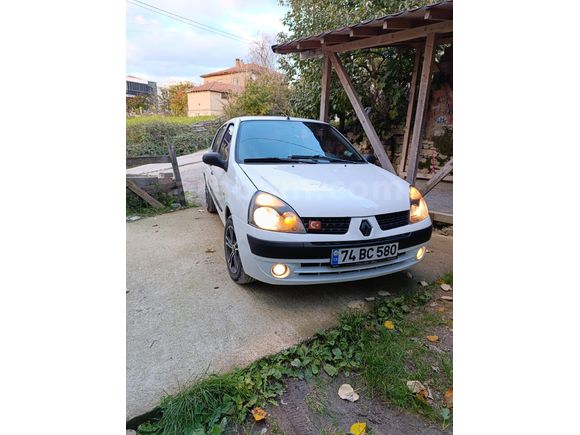 Sahibinden Renault Clio 1.5 dCi Authentique 2002 Model  340.000 km Beyaz