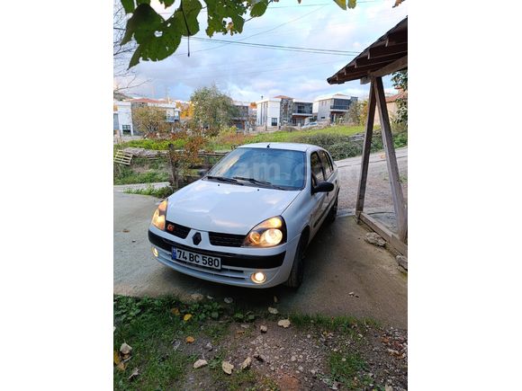 Sahibinden Renault Clio 1.5 dCi Authentique 2002 Model  340.000 km Beyaz