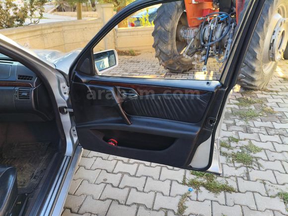 Sahibinden Mercedes - Benz E 200 Eleg 1996 model değişensizance 1996 Model