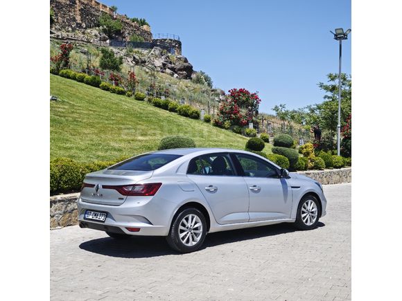 Galeriden Renault Megane 1.5 dCi Touch 2018 Model Antalya