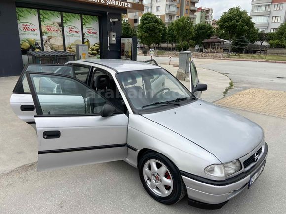 ECOTEC motor Galeriden Opel Astra 1.6 GLS 1998 Model Konya