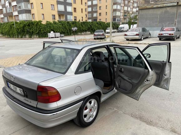 ECOTEC motor Galeriden Opel Astra 1.6 GLS 1998 Model Konya