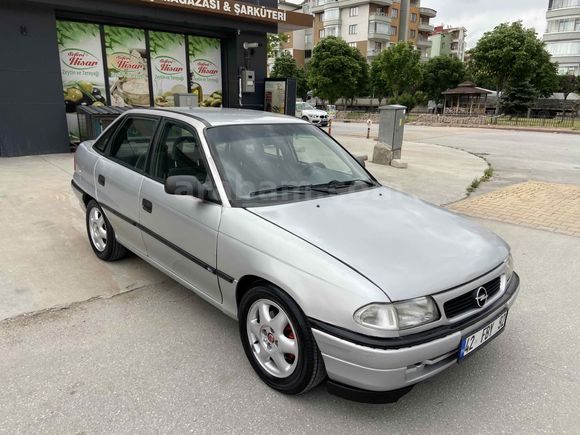 ECOTEC motor Galeriden Opel Astra 1.6 GLS 1998 Model Konya