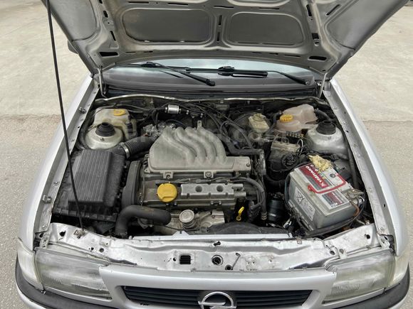 ECOTEC motor Galeriden Opel Astra 1.6 GLS 1998 Model Konya