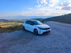 Sahibinden Hatasız - 2023 Opel Corsa-e GS - 10" Büyük Ekran & Navigasyon 2024 çıkışlı