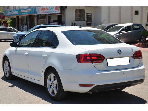 EKSPRES PLAZA'DAN 2014 VW JETTA 1.6 TDI HIGHLINE DSG