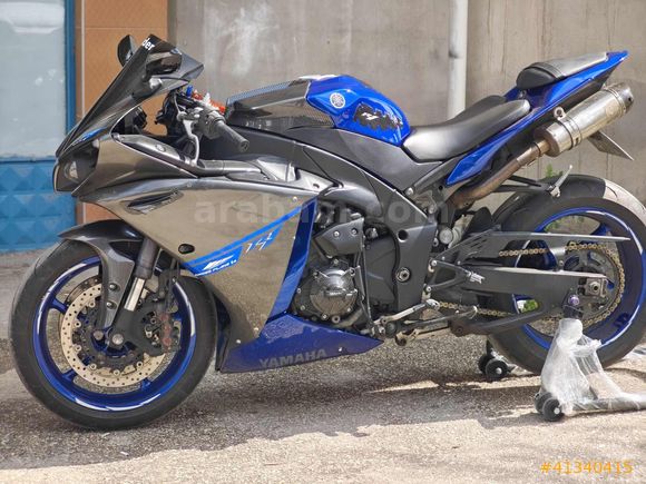 YAMAHA YZF R1