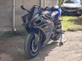 YAMAHA YZF R1