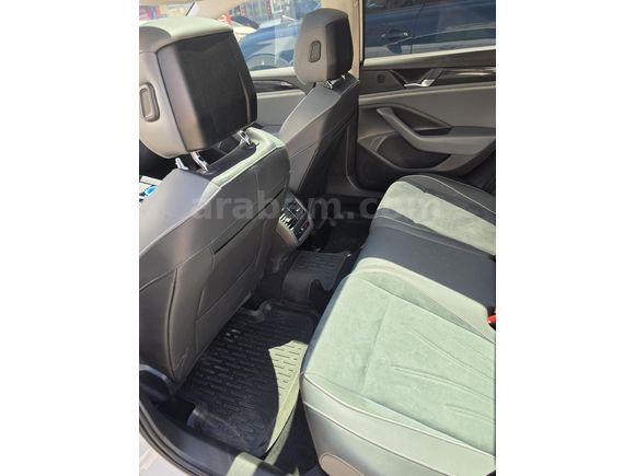 HATASIZ Passat Variant 1.5 e-TSI Business 2024 Model CAM TAVAN