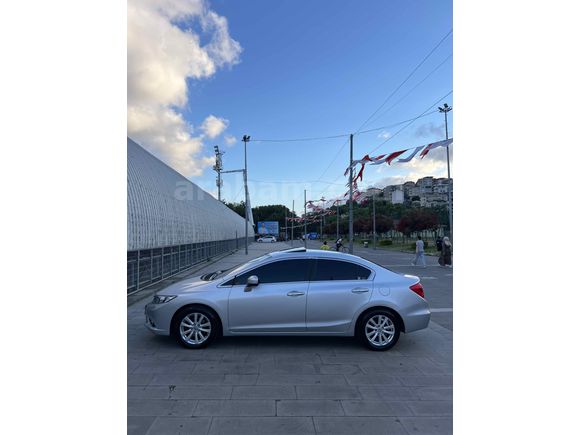 Sahibinden Honda Civic 1.6i VTEC Eco Elegance 2012 Model 