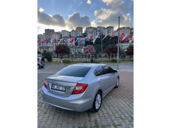 Sahibinden Honda Civic 1.6i VTEC Eco Elegance 2012 Model 
