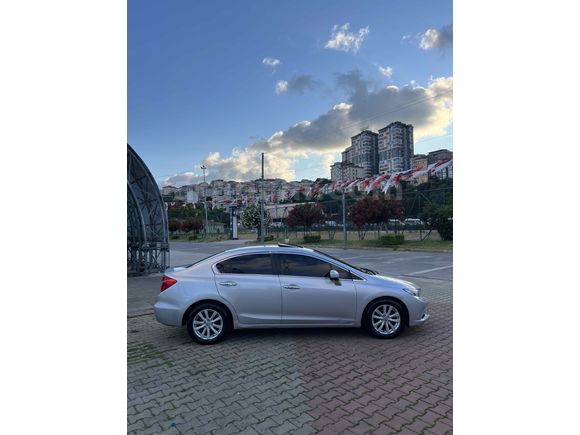 Sahibinden Honda Civic 1.6i VTEC Eco Elegance 2012 Model 
