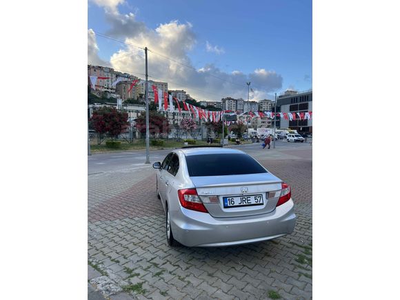 Sahibinden Honda Civic 1.6i VTEC Eco Elegance 2012 Model 