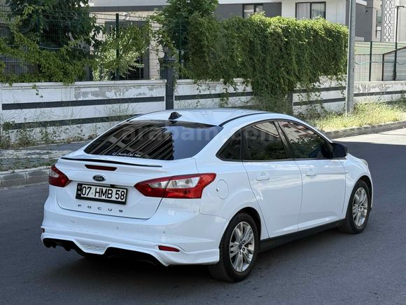 Sahibinden Ford Focus 1.6 Ti-VCT Style 2014 Model 