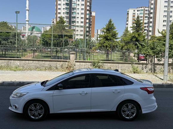 Sahibinden Ford Focus 1.6 Ti-VCT Style 2014 Model 