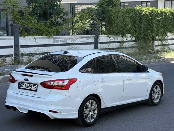 Sahibinden Ford Focus 1.6 Ti-VCT Style 2014 Model 