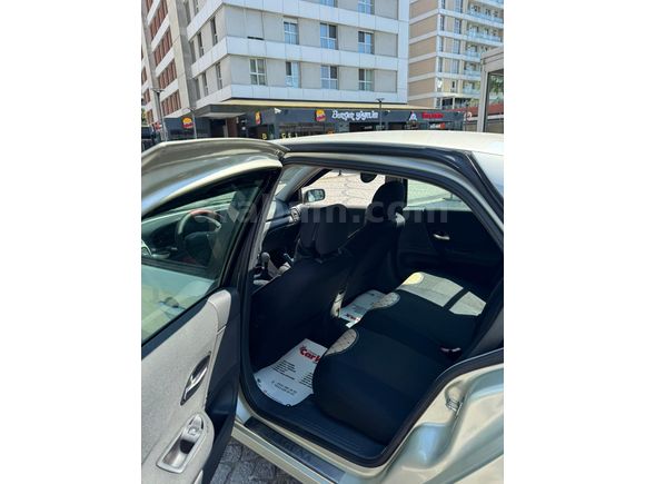 Sahibinden Renault Laguna 1.9 dCi Expression 2005 Model