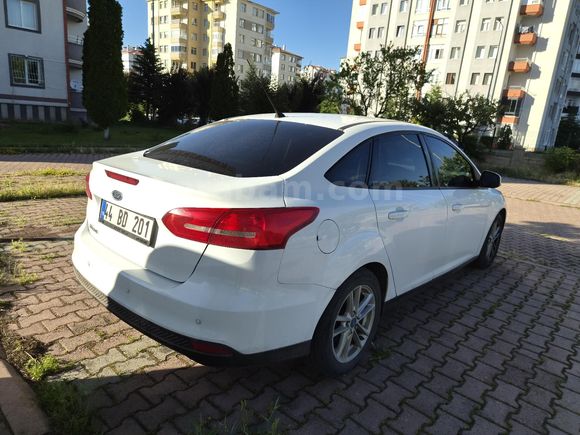 Sahibinden Ford Focus 1.6 Ti-VCT Trend X 2015 Model