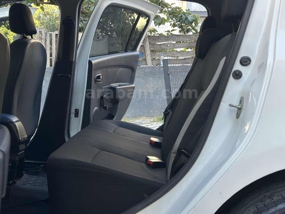 2013 MODEL SANDERO 1.5dcı