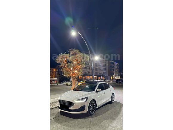 !!!OPSİYON OLARAK TR DE TEK”!!! Ford Focus 1.5 Ti-VCT Titanium 2023