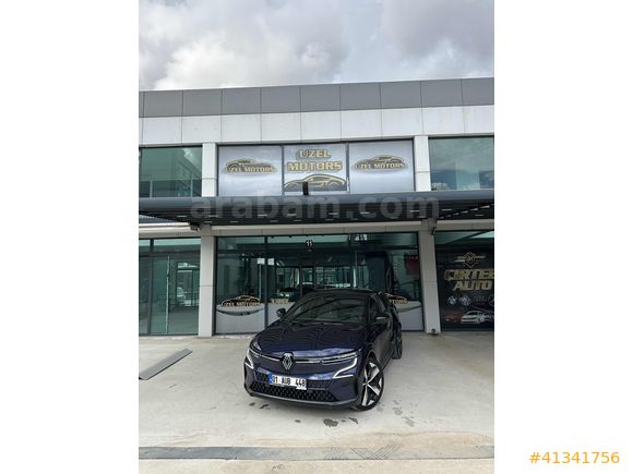 UZEL MOTORS 2023 MODEL MEGANE E-TECH SIFIR AYARINDA