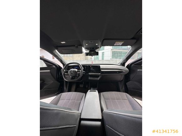 UZEL MOTORS 2023 MODEL MEGANE E-TECH SIFIR AYARINDA
