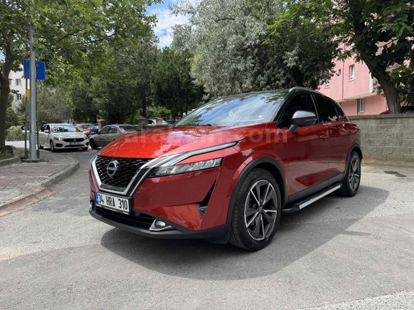 Galeriden Nissan Qashqai 1.3 DIG-T Sky Pack 2023 Model İstanbul 51.023 km Kırmızı