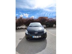 Sahibinden Toyota Auris 1.4 D-4D Comfort Extra 2012 Model  242.000 km Siyah