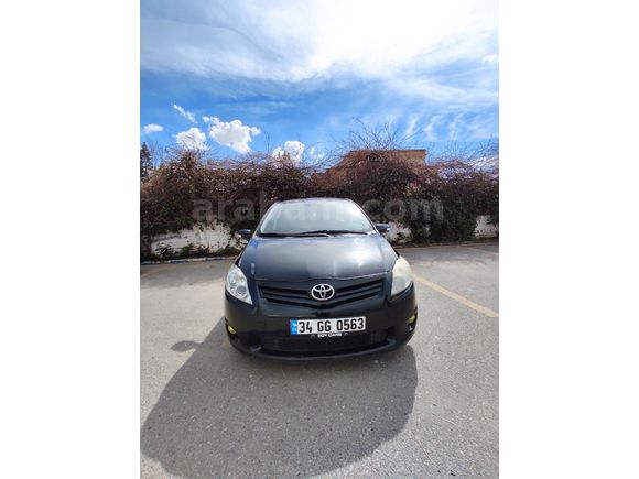 Sahibinden Toyota Auris 1.4 D-4D Comfort Extra 2012 Model  242.000 km Siyah