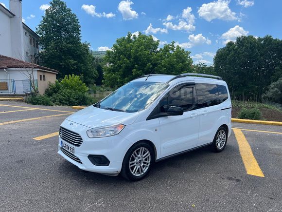 Sahibinden Ford Tourneo Courier 1.5 TDCi Journey Titanium 2018 Model  157.000 km Beyaz