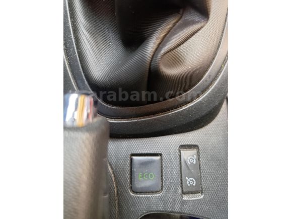 Sahibinden Renault Captur 0.9 Touch 2014 Model