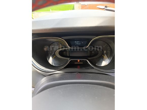 Sahibinden Renault Captur 0.9 Touch 2014 Model