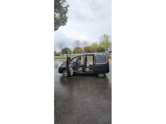 Sahibinden Renault Kangoo Multix 1.5 dCi Authentique 2010 Model
