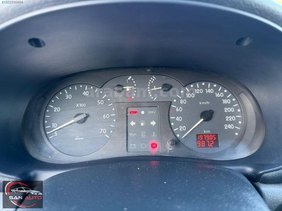 CLİO 2000 MODEL 1.4 RNA HATASIZ BOYASIZ İLK SAHİBİNDEN 198KM