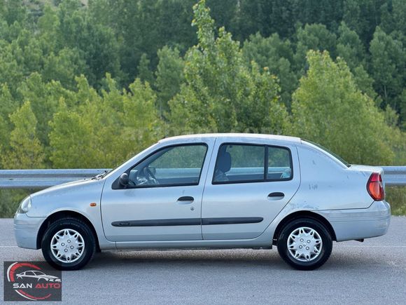 CLİO 2000 MODEL 1.4 RNA HATASIZ BOYASIZ İLK SAHİBİNDEN 198KM