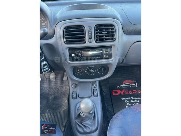CLİO 2000 MODEL 1.4 RNA HATASIZ BOYASIZ İLK SAHİBİNDEN 198KM