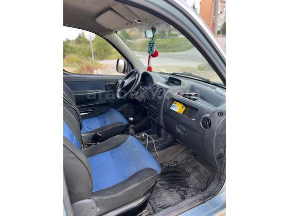 Sahibinden Peugeot Partner 1.9 D 2004 Model