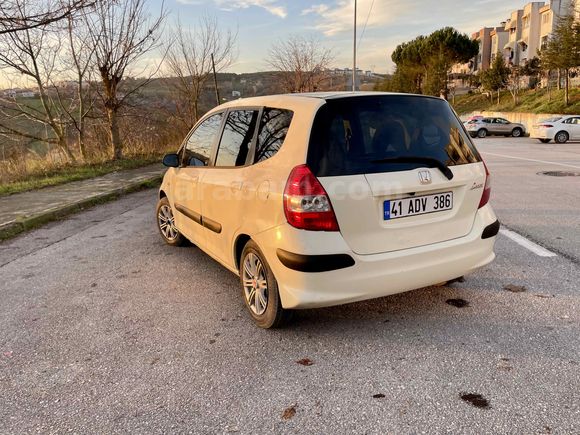 ACİL: Manuel Honda Jazz 1.4 LS 2005 Model 