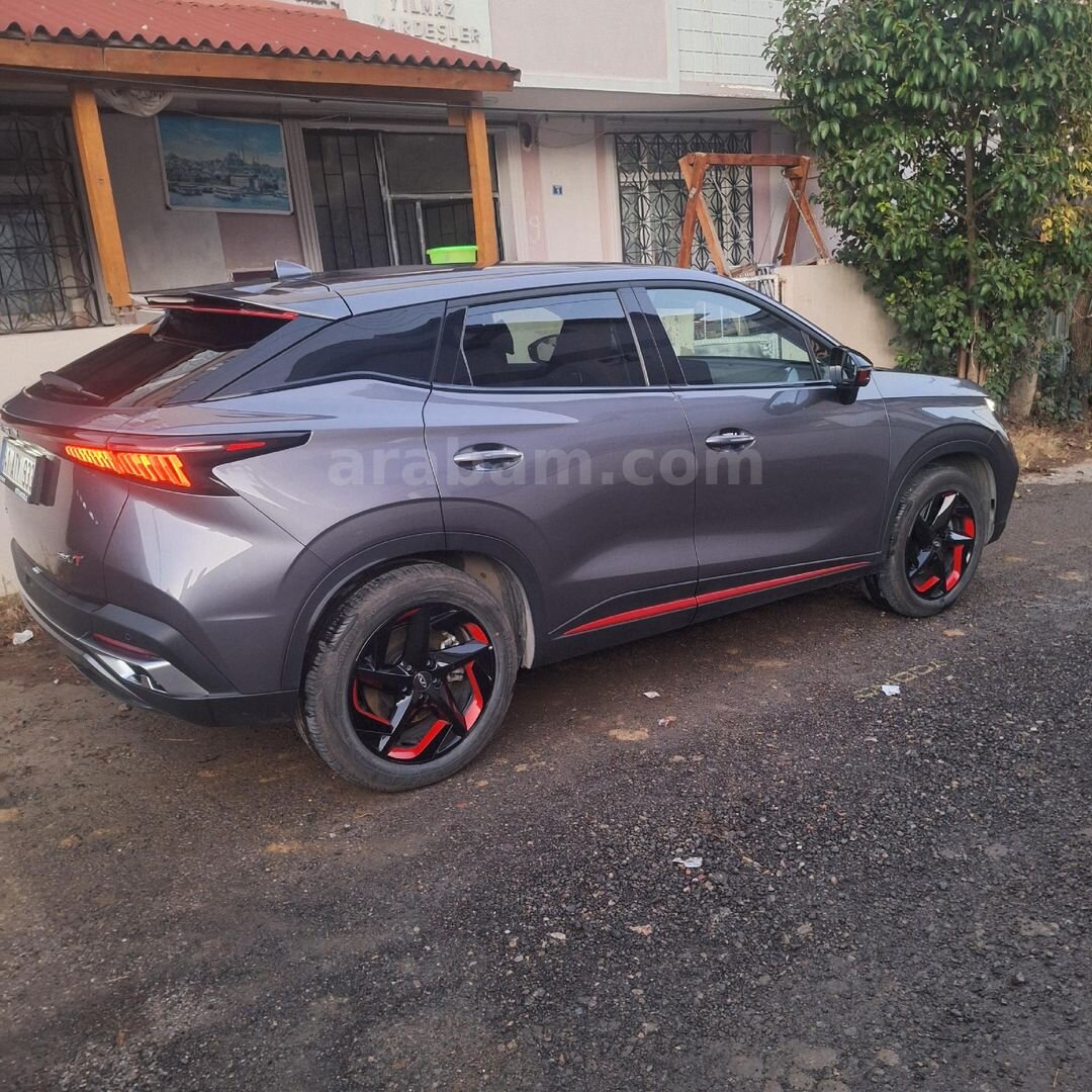 Sahibinden Chery Omoda 5 1.6 T-GDI Excellent 2024 Model Kocaeli 22.500 km Gri 6